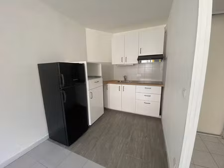 montpellier beaux arts au calme  résidence bon standing  beau t2 42 m2  ascenseur 