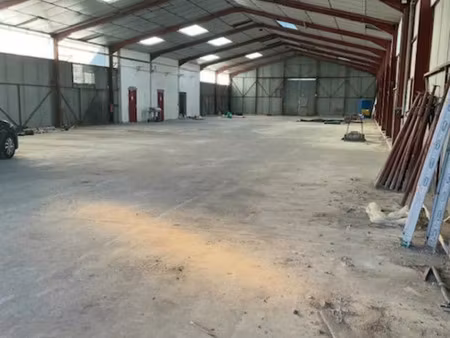 location commerce 850 m² à came (64520)