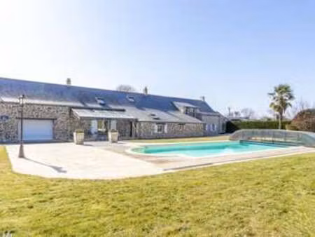 vente longère et corps de ferme à ligné (44850) : à vendre / 205m² ligné