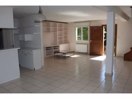 location maison 5 pièces 124 m² à champs-sur-yonne (89290)