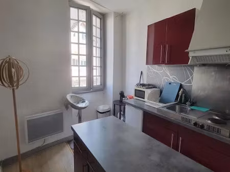 location meublée appartement 1 pièce 19 m² à orthez (64300)  340 €