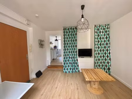 location meublée appartement 1 pièce 20.75 m² à perigueux (24000)  324 €