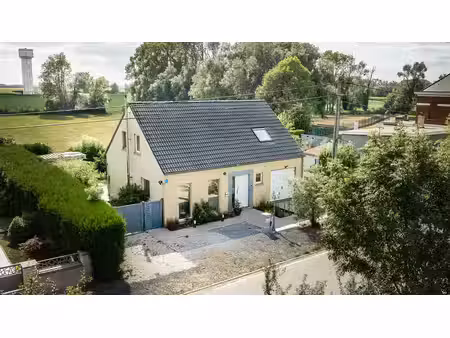 superbe villa contemporaine avec équipements haut de gamme