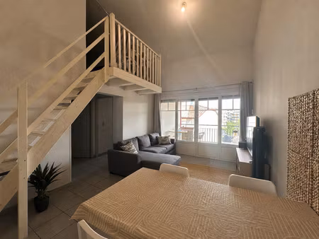a vendre appartement t3 + mezzanine  dernier étage  hyper-ce