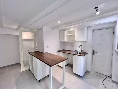 aix en provence  au coeur du centre-ville  studio de 18m2 ent