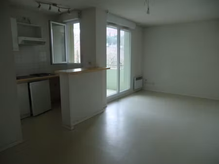 appartement t3 de 51 20 m² avec balcon  parking et piscine à toulouse