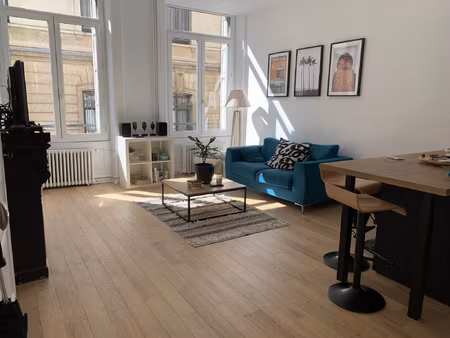 t3 rénové de 67 m2 à 150 m de la place jean jaurès vendu