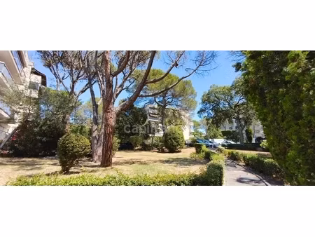 appartement à vendre 3 pièces saint raphael (83)  rez-de-jardin entièrement rénové  terras
