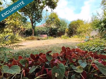 charmante maison des années 30 avec jardin.