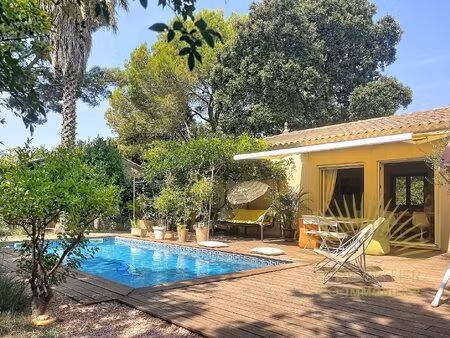 charmante maison de 108 m2 avec piscine et garage de 57 m2