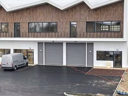 location local d’activités montmagny 95360 418m²