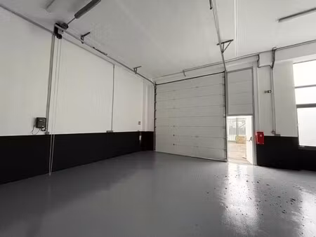 location local d’activités villejuif 94800 390m²