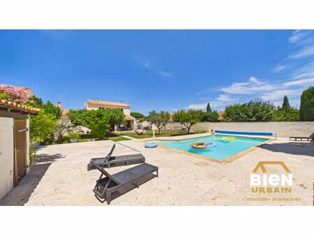 bouillargues – maison familiale avec piscine et garage