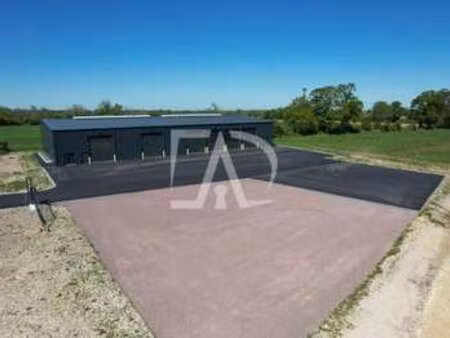 location bureaux et commerces à val-d'arry (14210) : à louer / 500m² val-d'arry