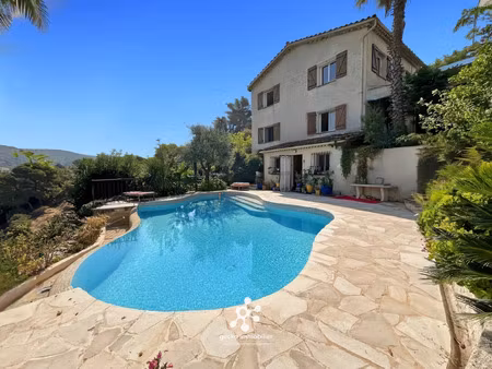 vente maison 8 pièces 216 m² nice (06100)