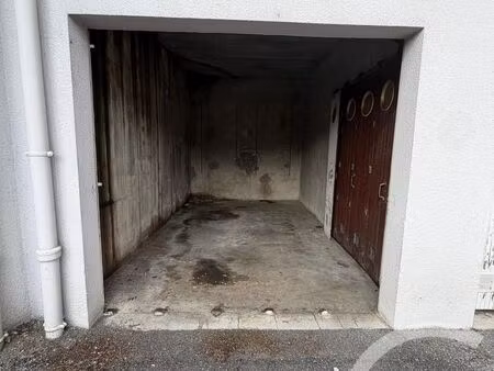 location parking argeles gazost 65400