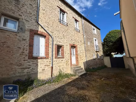 appartement à louer 2 pièces 42.68 m² - laval (53) - 530€