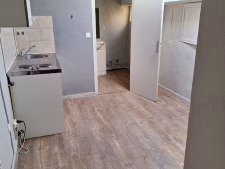 location appartement 1 pièce 27m² montpellier 34000