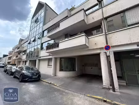 parking à louer - tours (37) - 90€