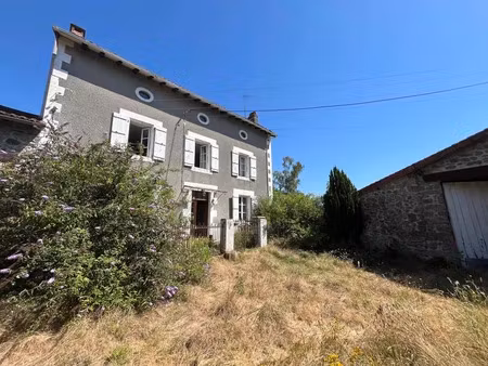 vente maison 4 pièces 136 m² à busserolles (24360)  129 600 €