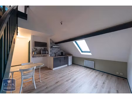appartement à louer 1 pièce 25.5 m² - saint-flour (15) - 435€
