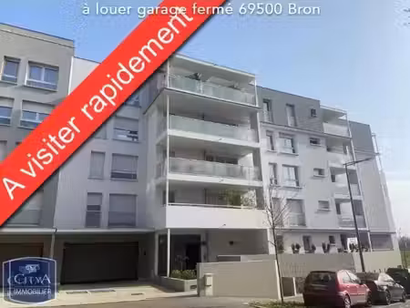 parking à louer - bron (69) - 100€