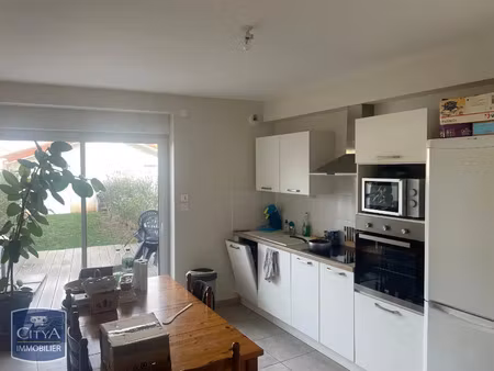 maison à louer 4 pièces 72.55 m² - tossiat (01) - 1 030€