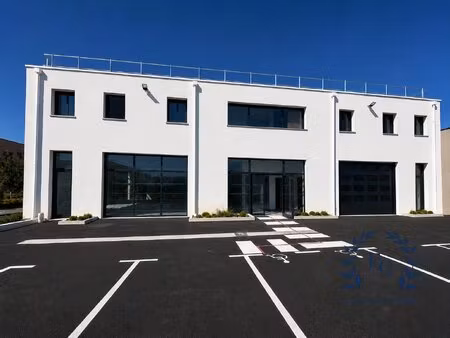 locaux commerciaux zone bonneval 250 m2
