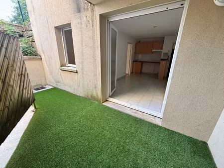location appartement 2 pièces 33 m² à espalion (12500)