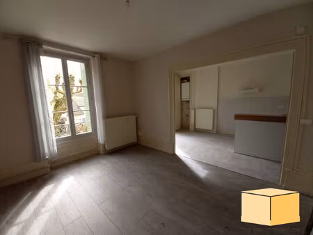 location appartement 2 pièces 45m² belley 01300