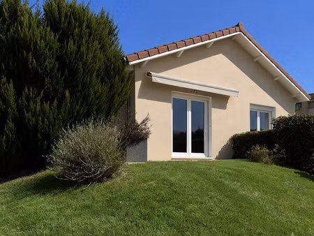 location maison 4 pièces 101m² st genis laval 69230