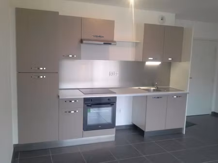 location appartement 3 pièces 63 m² à aix-en-provence (13100)