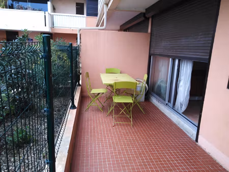 a louer - gruissan- proche de la capitainerie - appartement