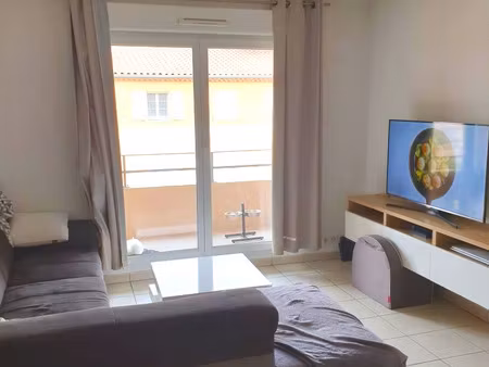 la roque-d'anthéron : appartement t3 de 64 m2