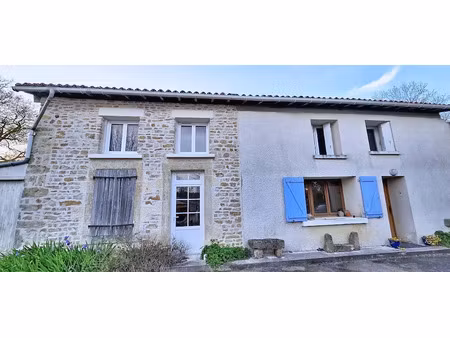 vente maison 6 pièces 180 m² à beaussais (79370)  190 000 €