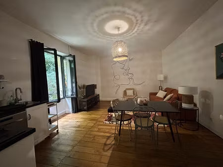 location appartement 2 pièces 61m²