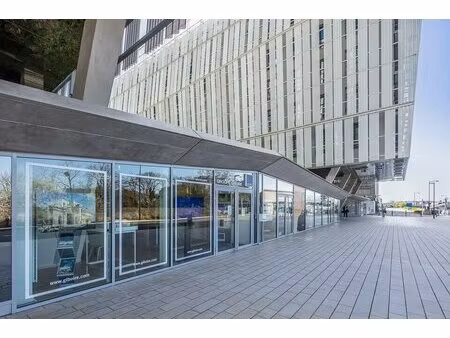 vente commerce 153 m²