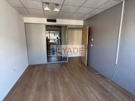 location bureau marseille 13008 15m²