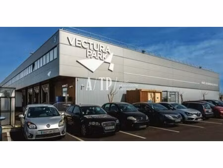 location entrepôt bruges 33520 1880m²