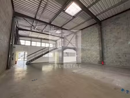location local d’activités échirolles 38130 326m²