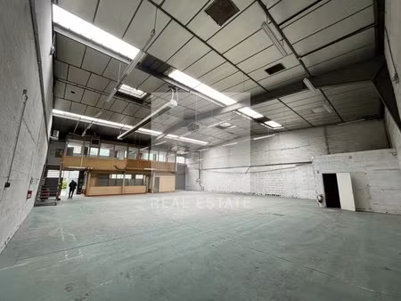 location local d’activités saint egreve 38120 495m²