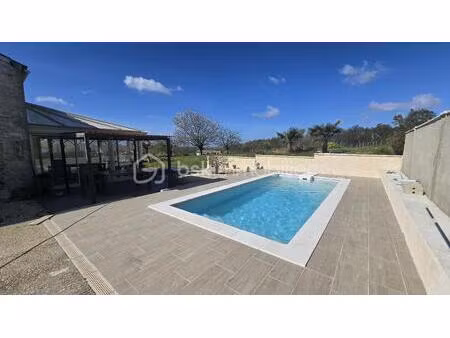 maison de 172 m² à saint-bonnet-sur-gironde