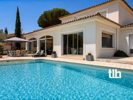 premiere ligne golf la grande motte villa 240m2 avec piscine
