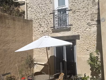 maison de village rénovée avec gout  2 chambres  services a