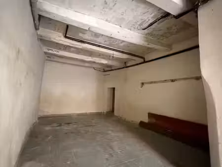 garage   de 45m2   accès direct sur rue   proche du centre ville