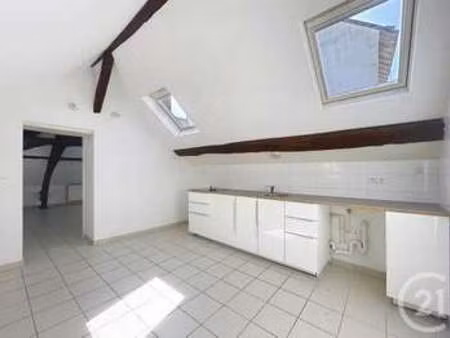 location appartement 3 pièces à nantes (44000) : à louer 3 pièces / 70m² nantes