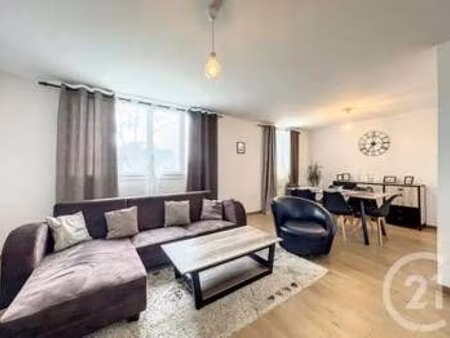 location appartement 4 pièces meublé à brest (29200) : à louer 4 pièces meublé / 74m² bres