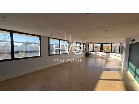 location local professionnel 113m² aix en provence 90ème