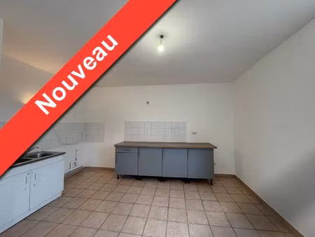 location appartement 3 pièces 68m² st maximin la ste baume 83470