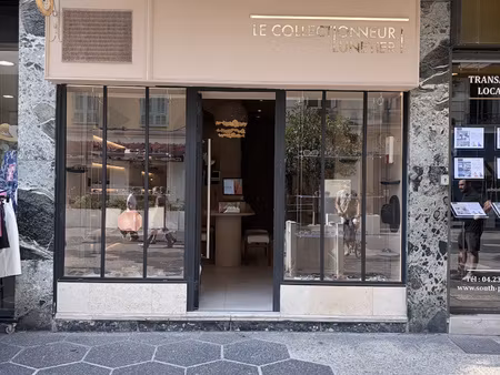 location local commercial 30m² nice 06000